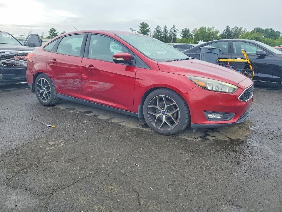 2017 FORD FOCUS SEL 4