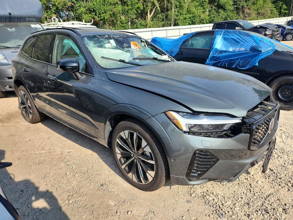 2026 VOLVO XC60 PLUS 4