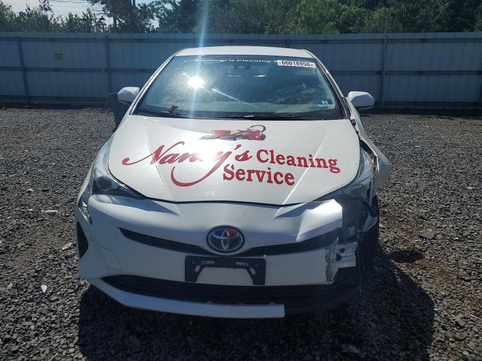 2017 TOYOTA PRIUS TWO 5