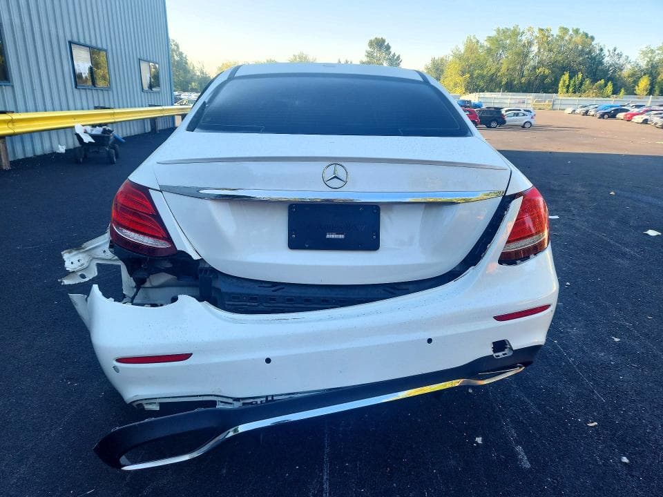 2017 MERCEDES-BENZ E 300 4MATIC 6