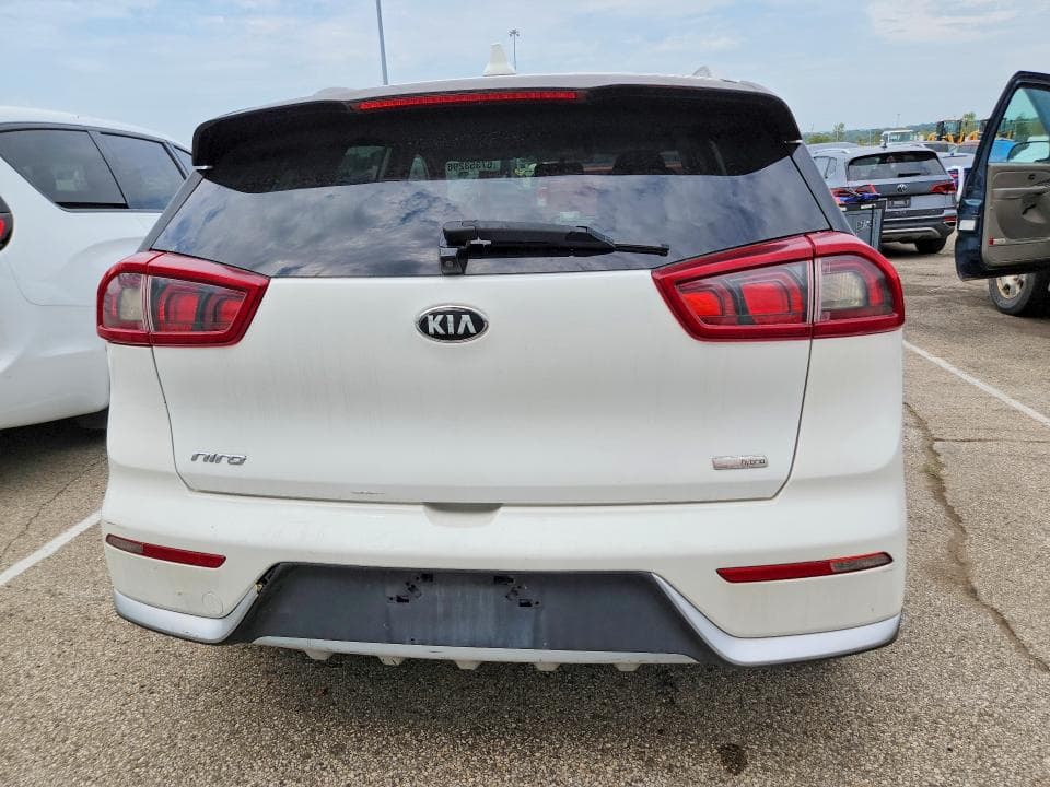 2019 KIA NIRO LX 6