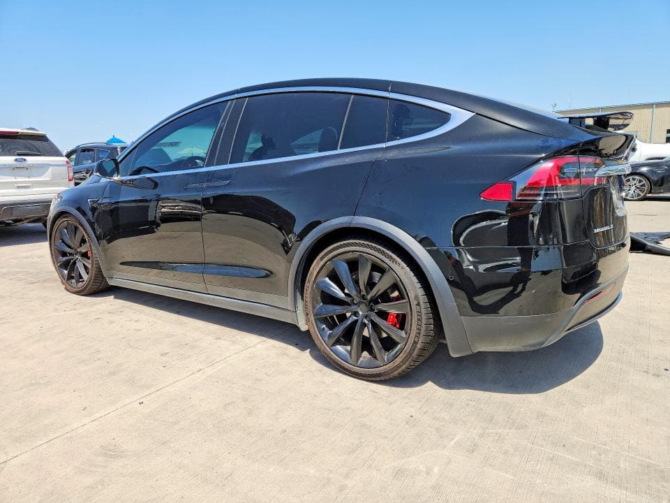 2018 TESLA MODEL X 2