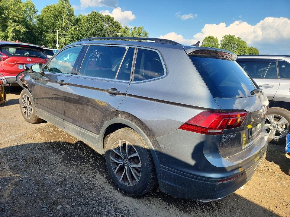 2019 VOLKSWAGEN TIGUAN SE 2