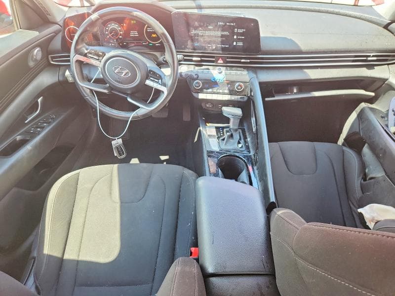 2023 HYUNDAI ELANTRA SEL 8