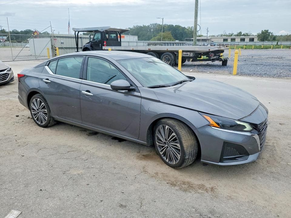 2025 NISSAN ALTIMA SL 4