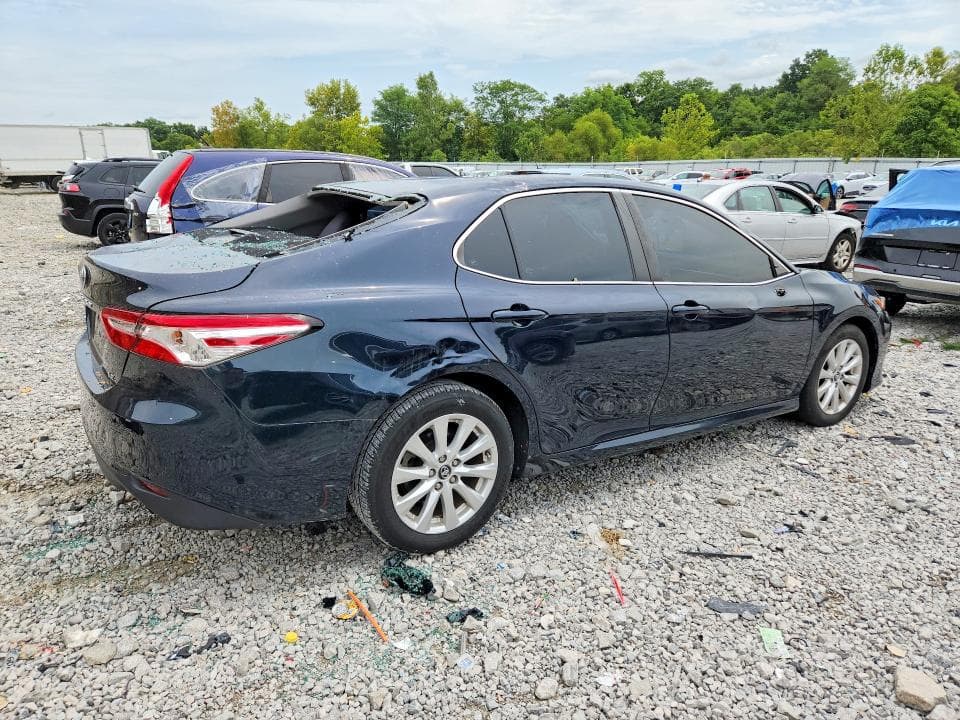 2018 TOYOTA CAMRY LE 3