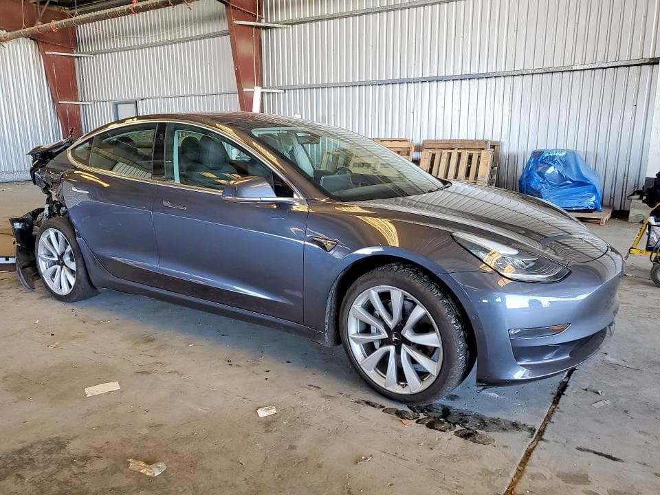 2018 TESLA MODEL 3 4