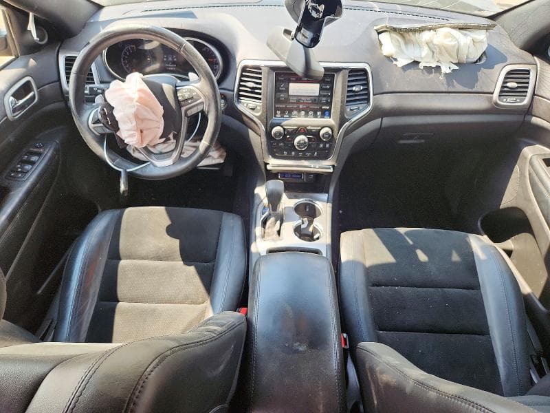 2017 JEEP GRAND CHEROKEE LAREDO 8