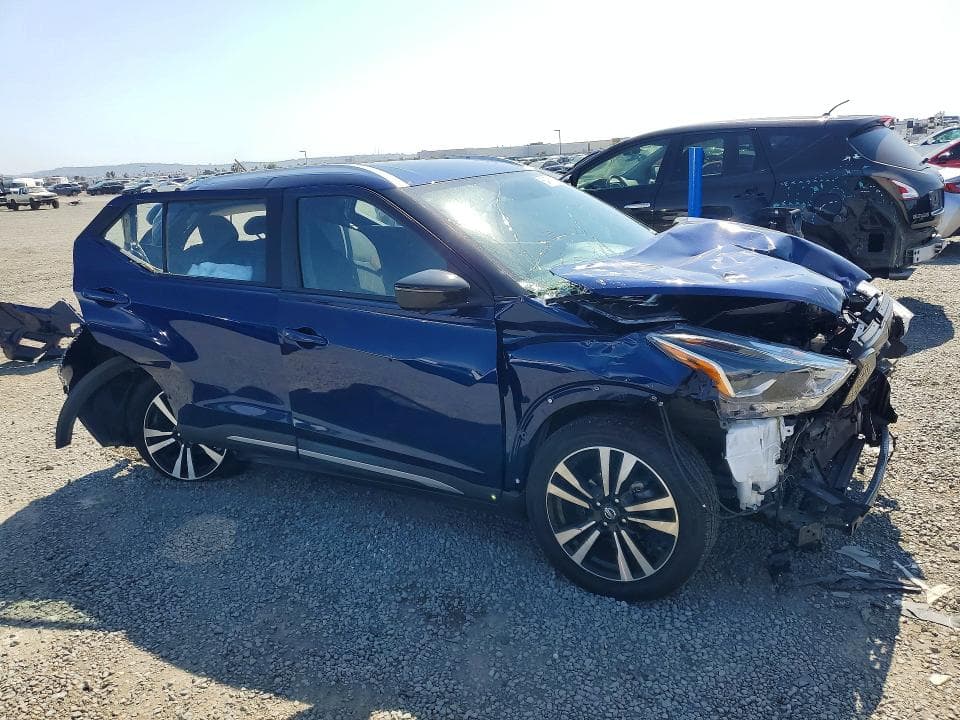 2019 NISSAN KICKS S 4