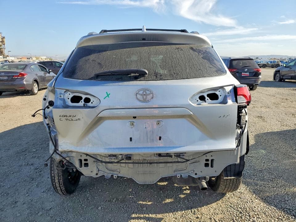 2024 TOYOTA COROLLA CROSS XLE 6