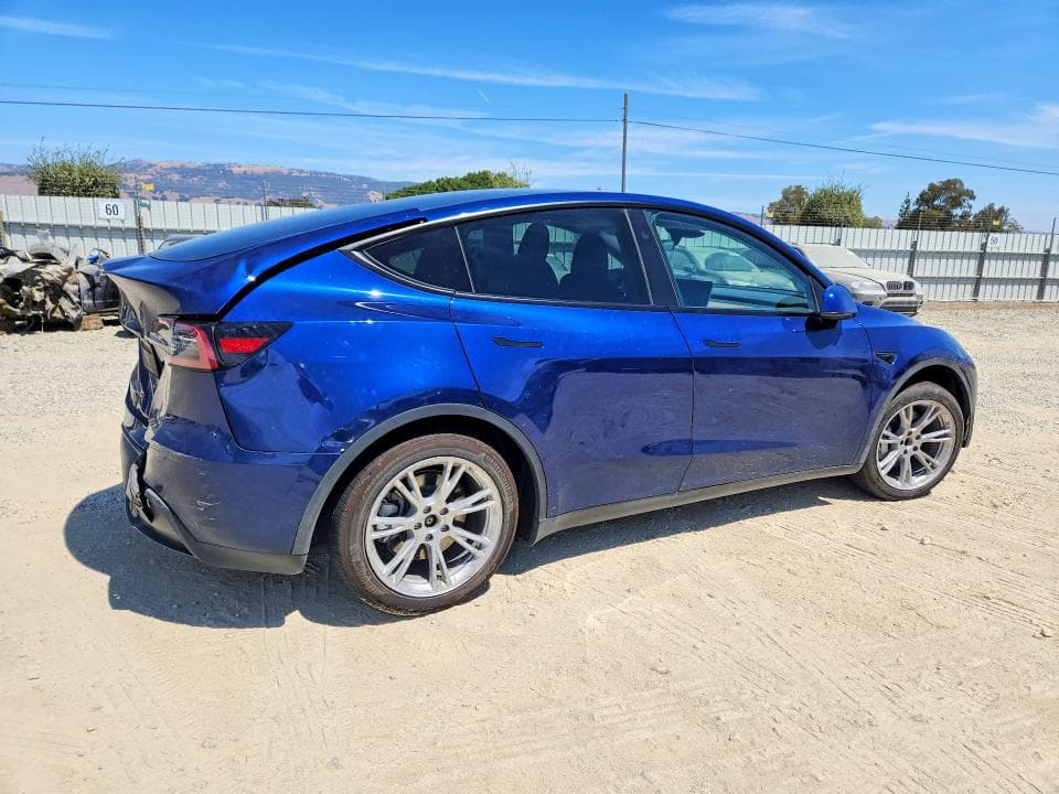 2023 TESLA MODEL Y 3