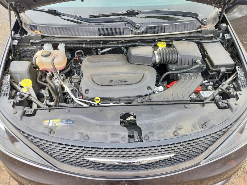 2022 CHRYSLER VOYAGER LX 12