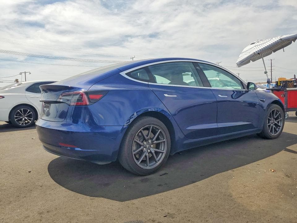 2018 TESLA MODEL 3 3