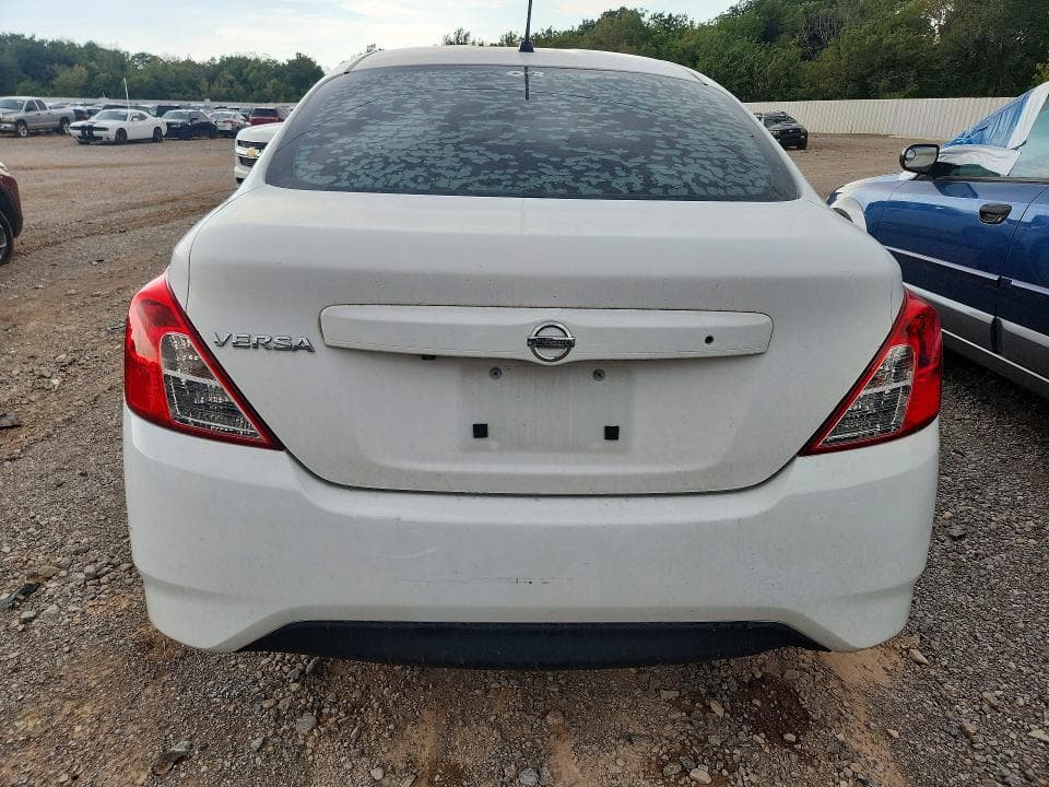 2019 NISSAN VERSA S 6