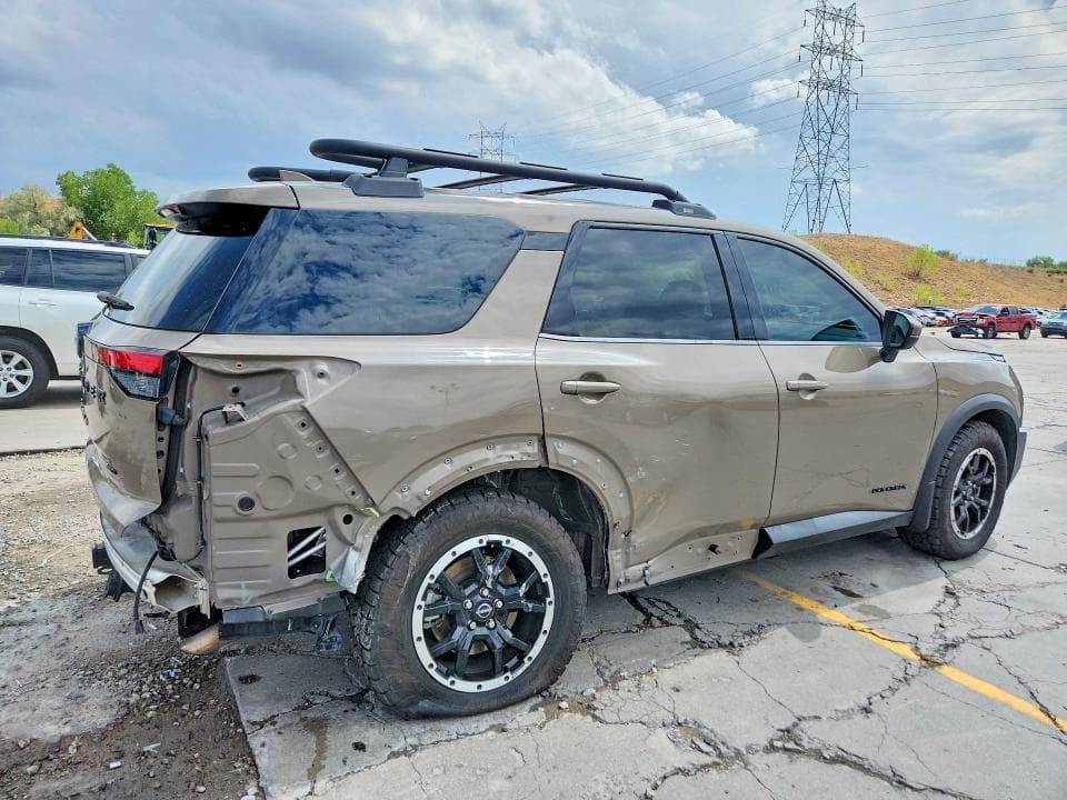 2023 NISSAN PATHFINDER SV 3