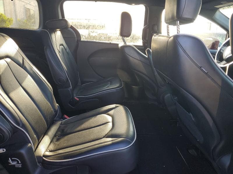 2019 CHRYSLER PACIFICA LIMITED 11