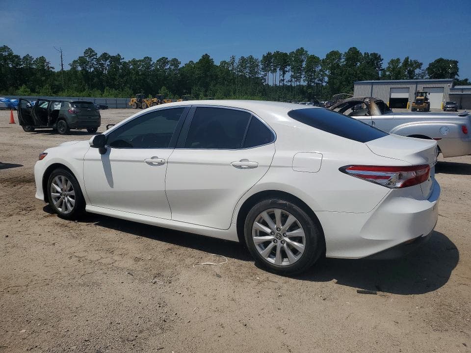 2018 TOYOTA CAMRY LE 2