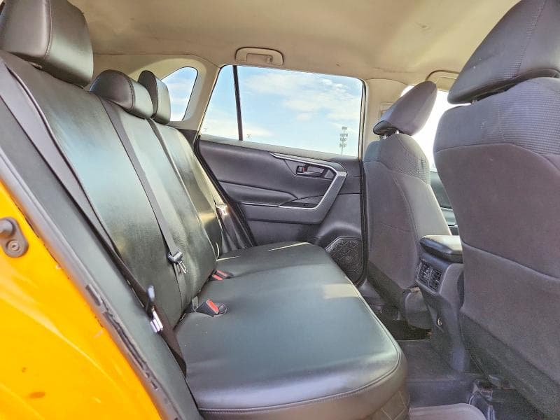 2019 TOYOTA RAV4 LE 11