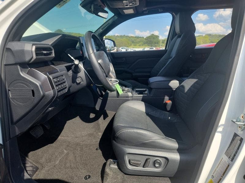 2025 TOYOTA 4RUNNER TRD OFF-ROAD PREMIUM 7