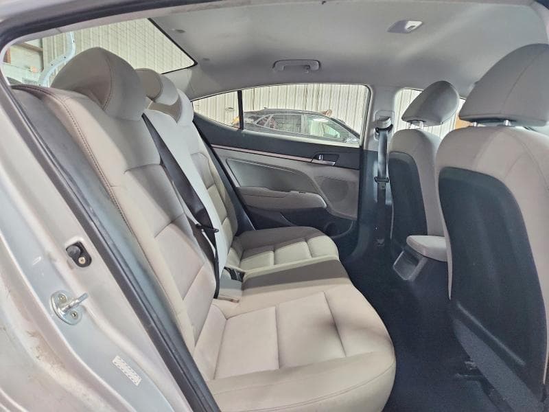 2017 HYUNDAI ELANTRA SE 10