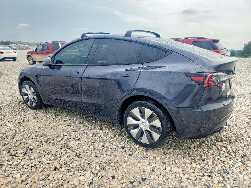 2024 TESLA MODEL Y 2
