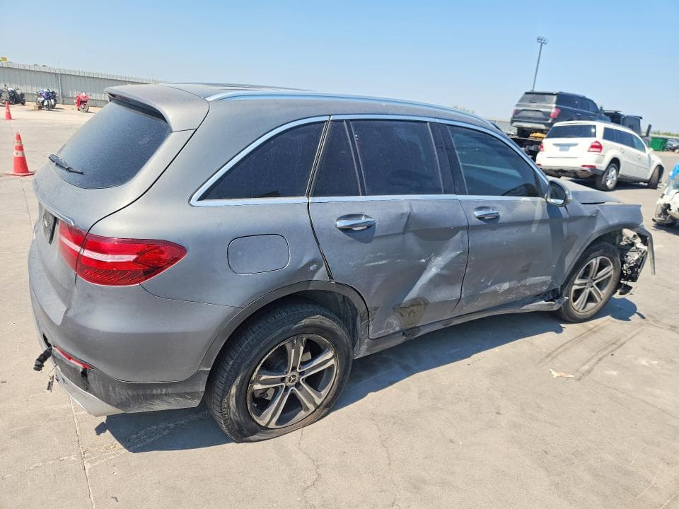 2018 MERCEDES-BENZ GLC 300 3
