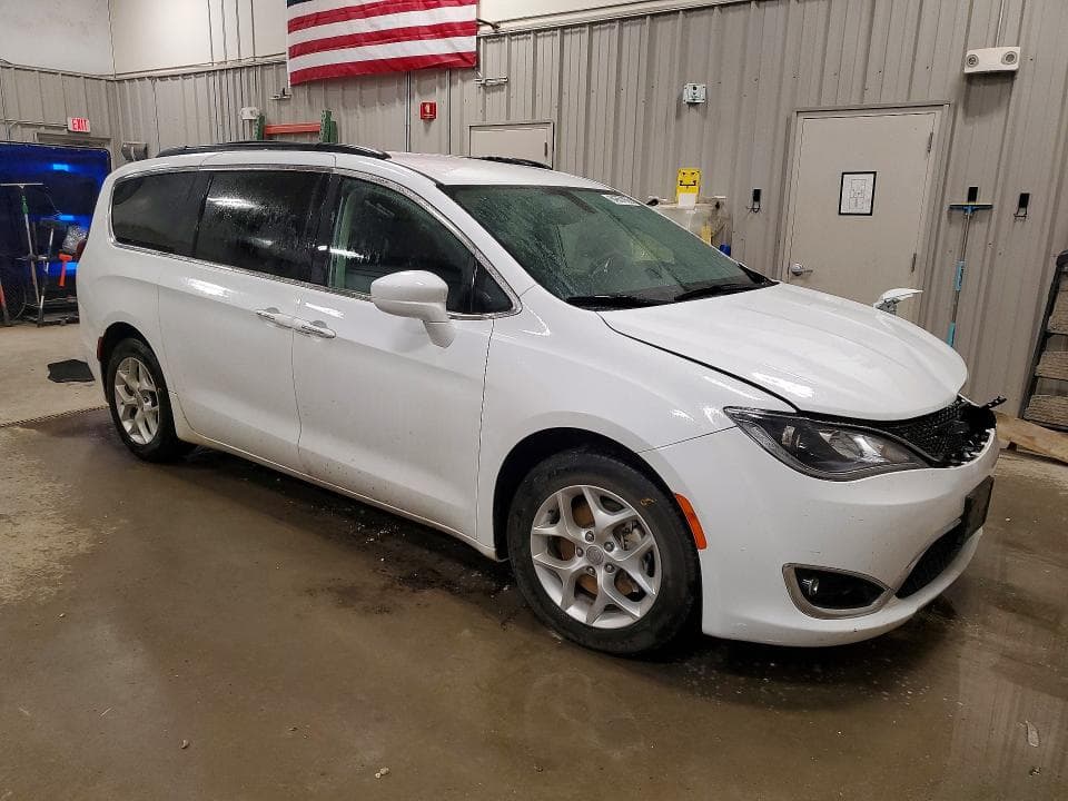 2018 CHRYSLER PACIFICA TOURING PLUS 4