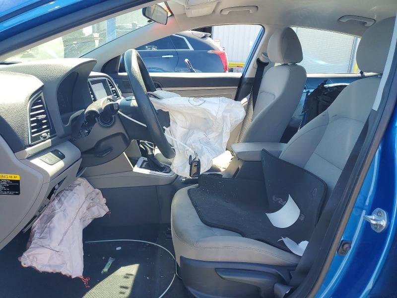 2017 HYUNDAI ELANTRA SE 7