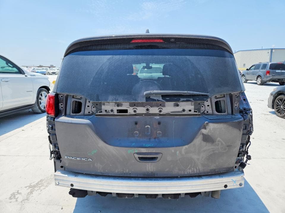 2018 CHRYSLER PACIFICA TOURING L 6
