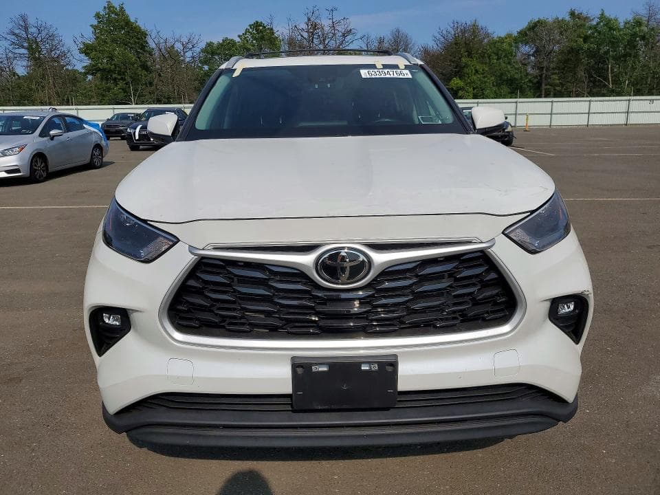 2023 TOYOTA HIGHLANDER XLE 5