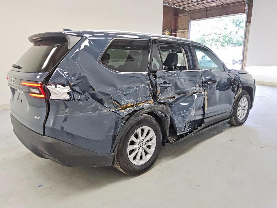2026 TOYOTA GRAND HIGHLANDER XLE 3
