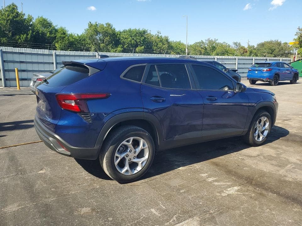 2024 CHEVROLET TRAX LS 3
