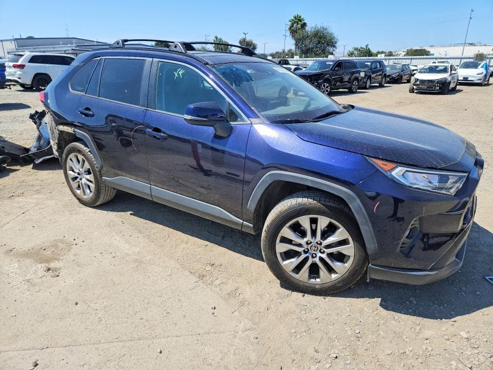 2021 TOYOTA RAV4 XLE PREMIUM 4