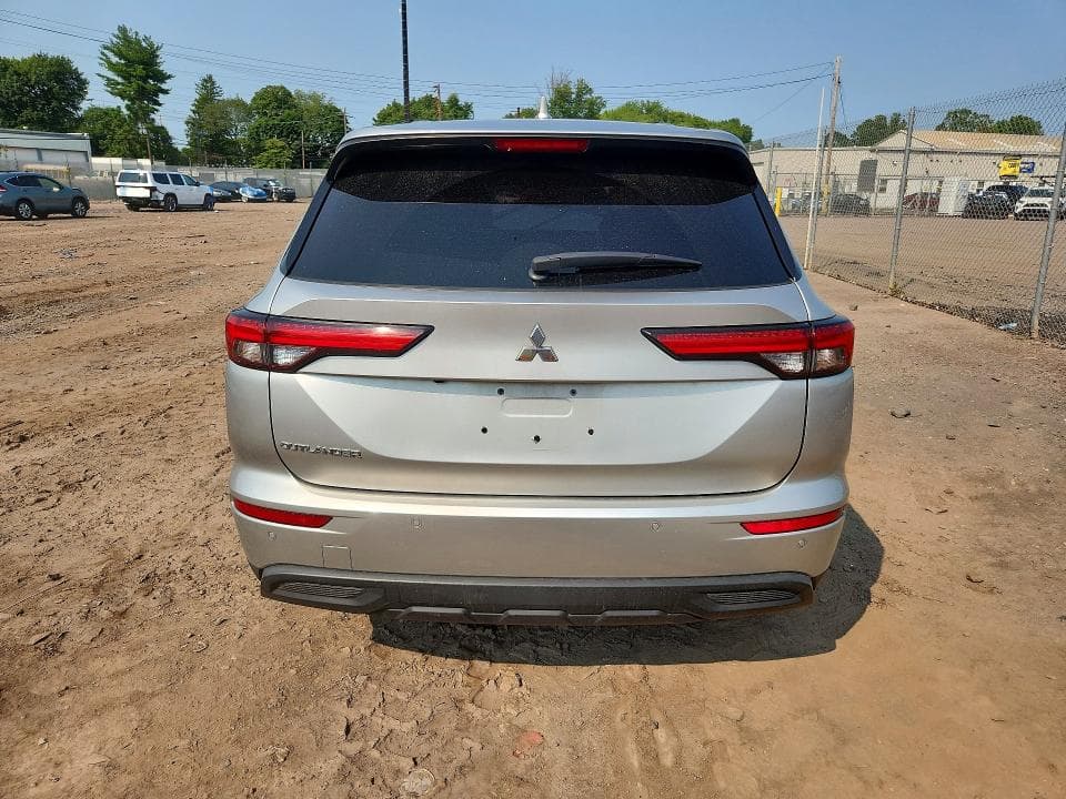 2022 MITSUBISHI OUTLANDER ES 6