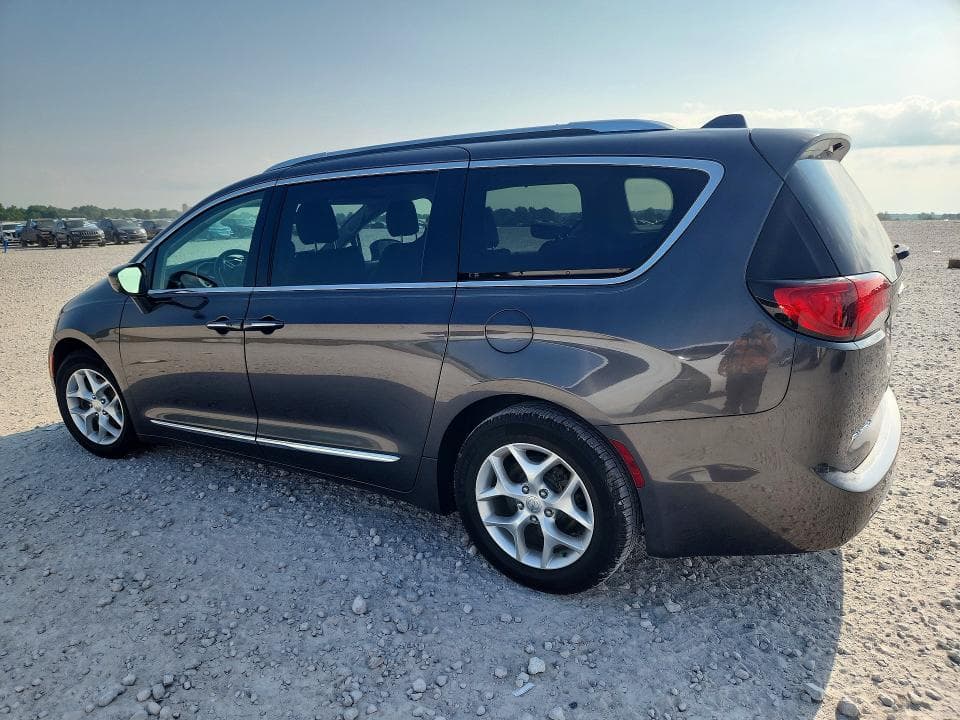 2018 CHRYSLER PACIFICA TOURING L 2