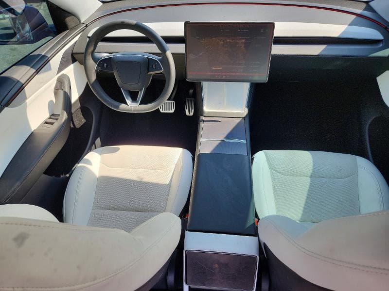 2026 TESLA MODEL Y 8
