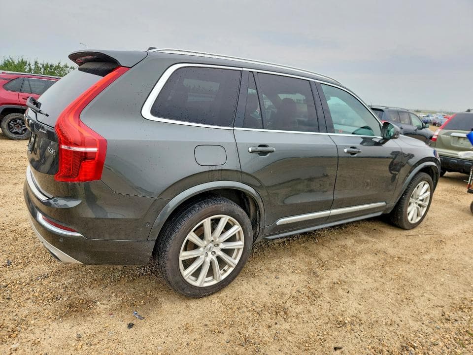 2018 VOLVO XC90 T6 3