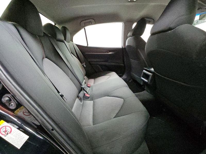 2018 TOYOTA CAMRY LE 10