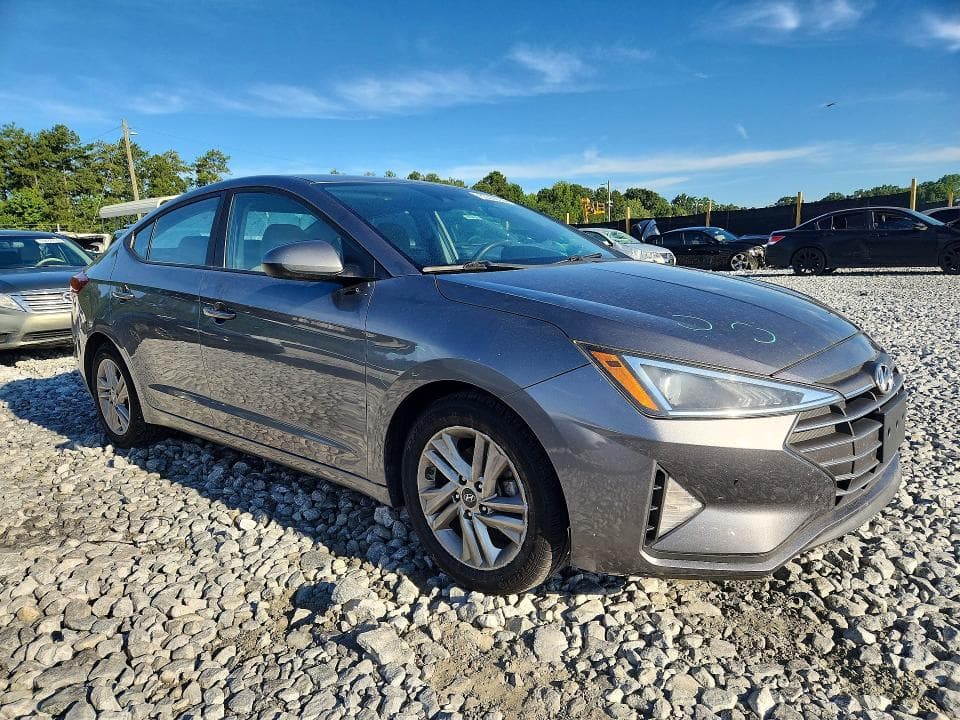 2020 HYUNDAI ELANTRA SEL 4
