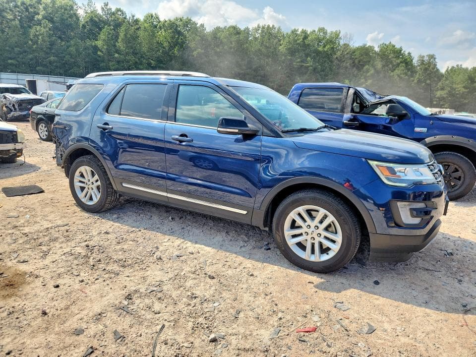 2017 FORD EXPLORER XLT 4