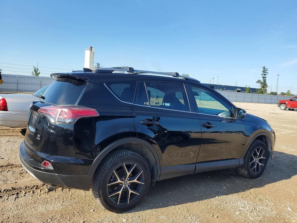 2017 TOYOTA RAV4 SE 3