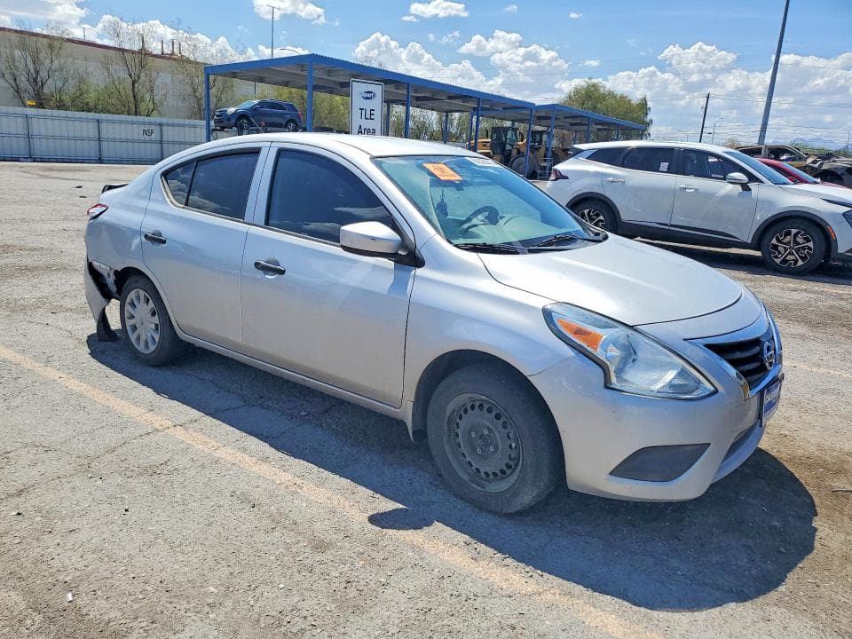 2017 NISSAN VERSA 1.6 S 4