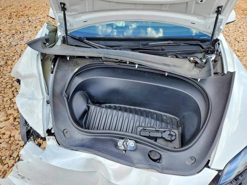 2025 TESLA MODEL 3 11