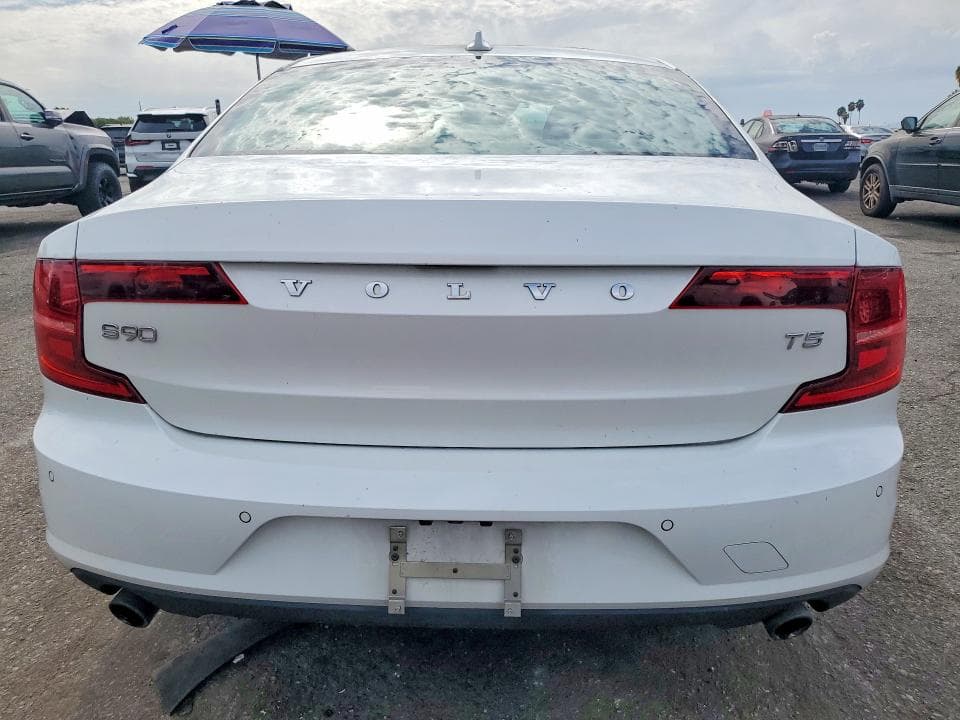 2018 VOLVO S90 T5 MOMENTUM 6