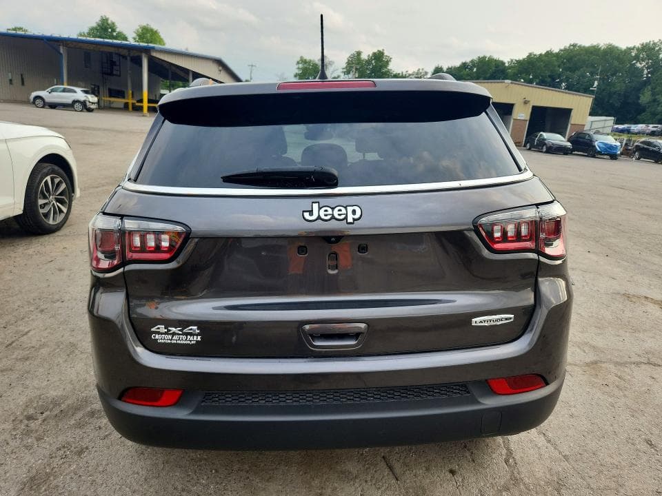 2022 JEEP COMPASS LATITUDE LUX 6