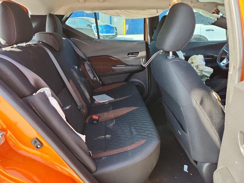 2021 NISSAN KICKS SR 10
