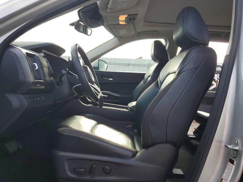 2024 NISSAN PATHFINDER SL 7