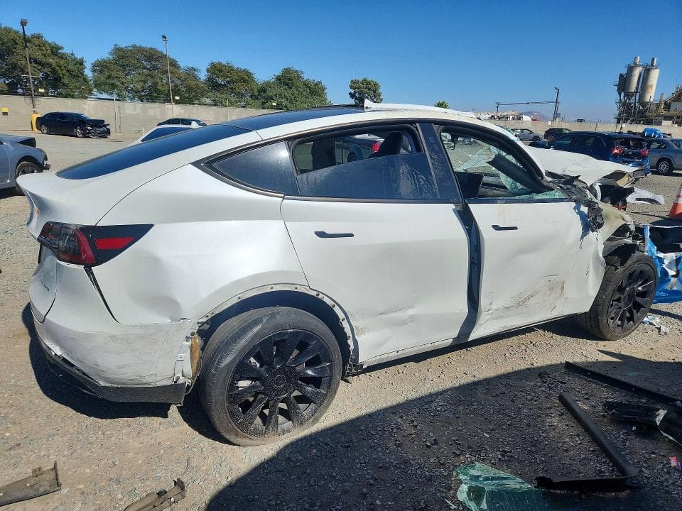 2022 TESLA MODEL Y 3