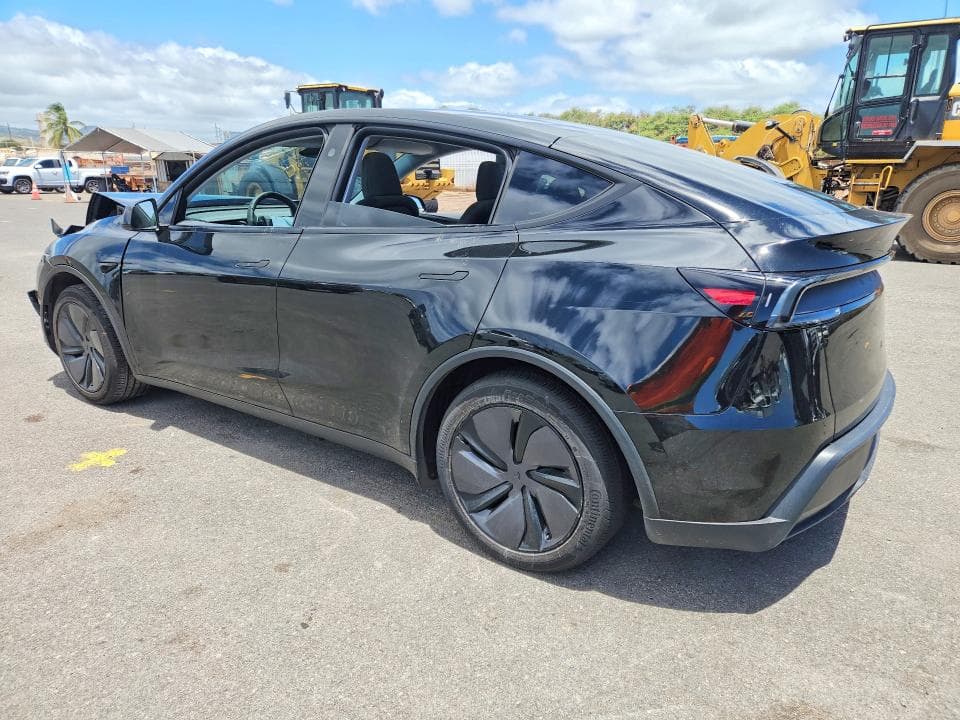 2026 TESLA MODEL Y 2