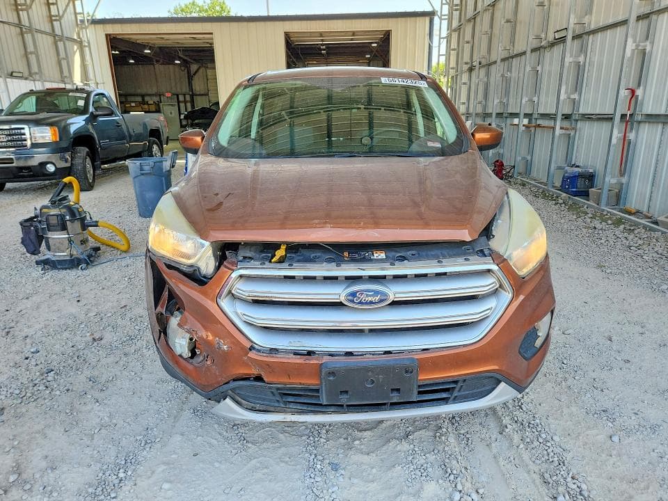 2017 FORD ESCAPE SE 5